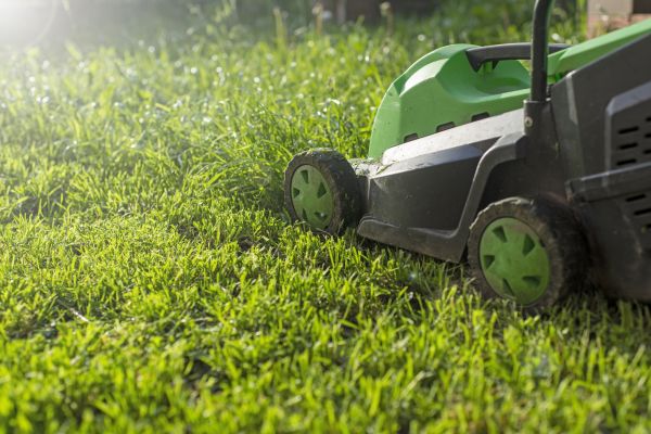 Lot Mowing in Riverton