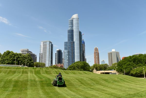Cost of Corporate Lawn Mowing in Riverton